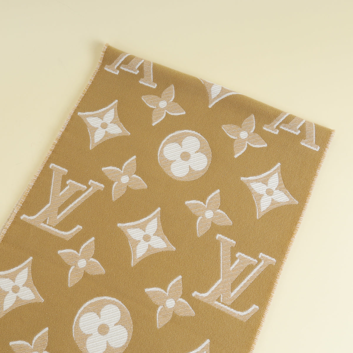 Louis Vuitton Beige LV Essential Shine Scarf