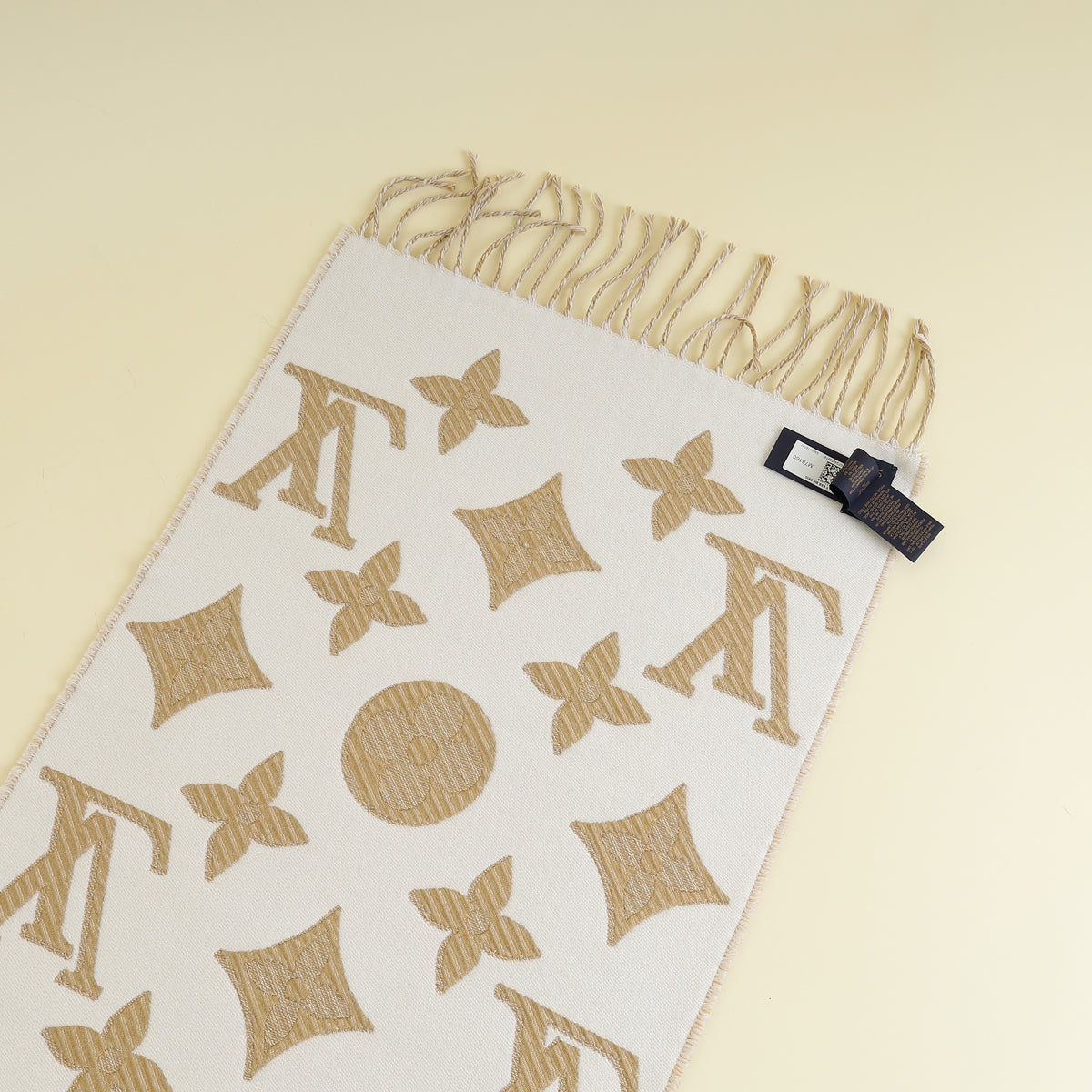 Louis Vuitton Beige LV Essential Shine Scarf