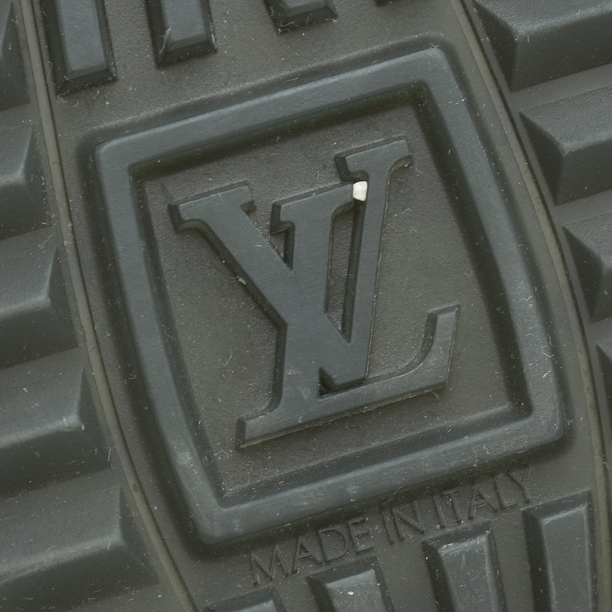Louis Vuitton Logo Monogram Nested Squares Round Carpet Runners - Blinkenzo