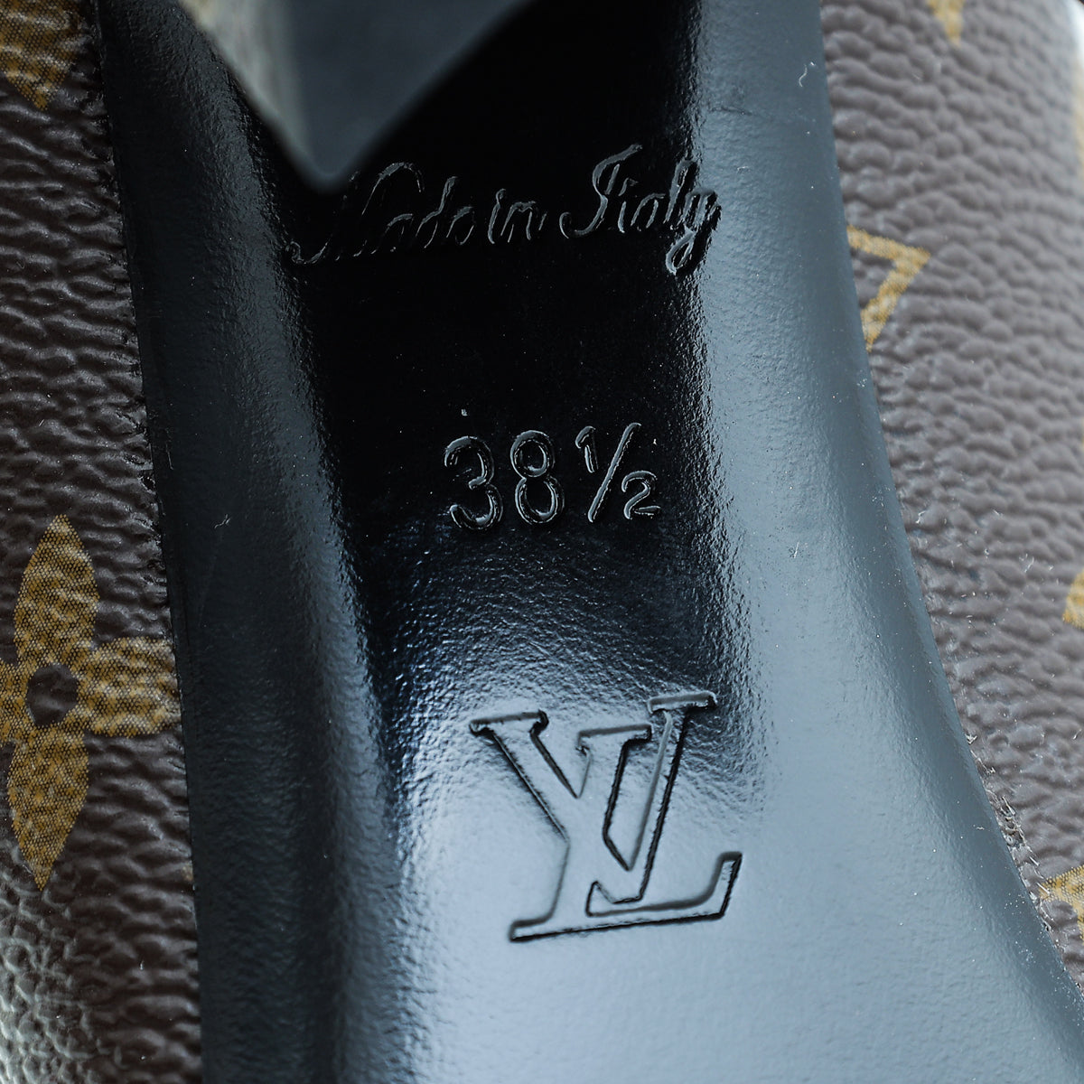 Shop Louis Vuitton MONOGRAM 2021-22FW Madeleine Pumps (1A8NCV) by BeBeauty