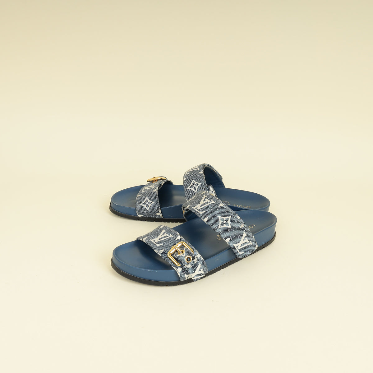 Louis Vuitton Blue Bom Dia Flat Comfort Mule – THE CLOSET