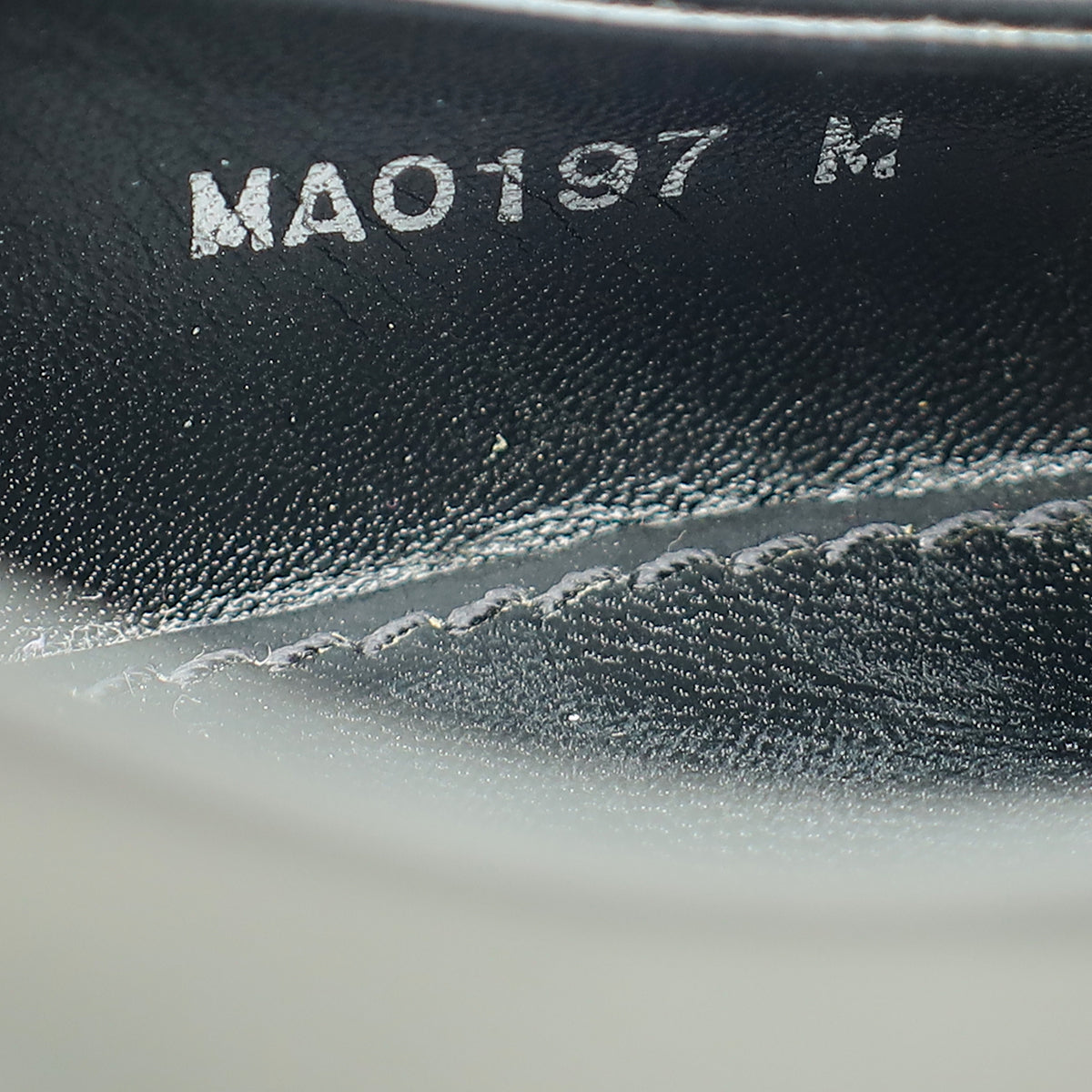 Louis Vuitton Black Madeleine Pump 39.5