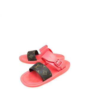 Louis Vuitton Bicolor Flat Sunbath Mule 39