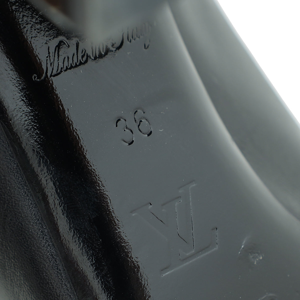 Louis Vuitton Black Madeleine Pumps 37 – The Closet