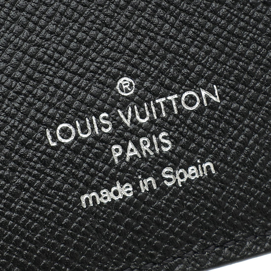 Louis Vuitton Black Taiga Leather Passport Holder Louis Vuitton