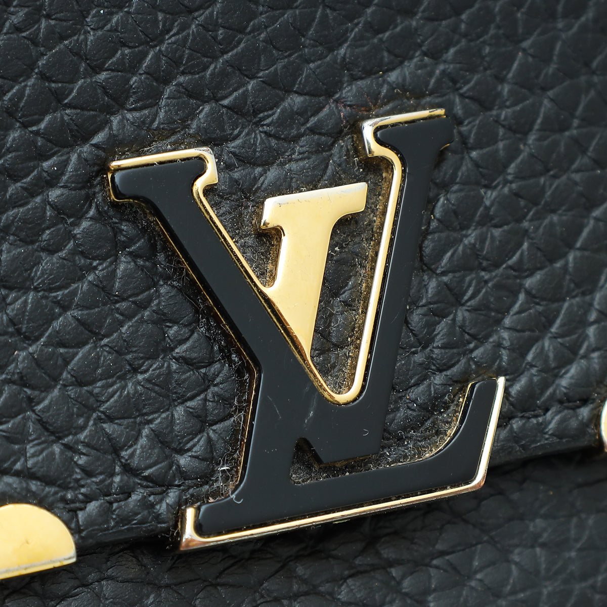 Louis Vuitton Black Capucines Compact Maxi Wallet