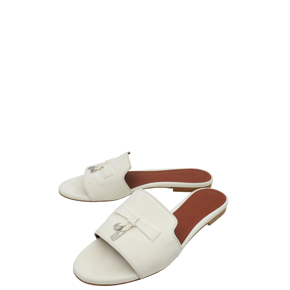 Loro Piana Whisper White Summer Charm Flat Sandal 39 – THE CLOSET