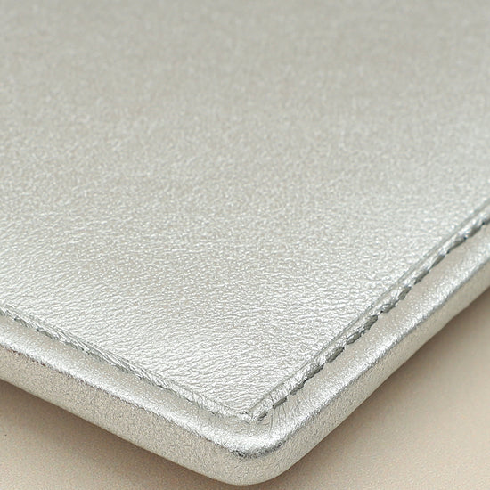 Load image into Gallery viewer, Miu Miu Metallic Silver Matelassé Nappa Card Holder
