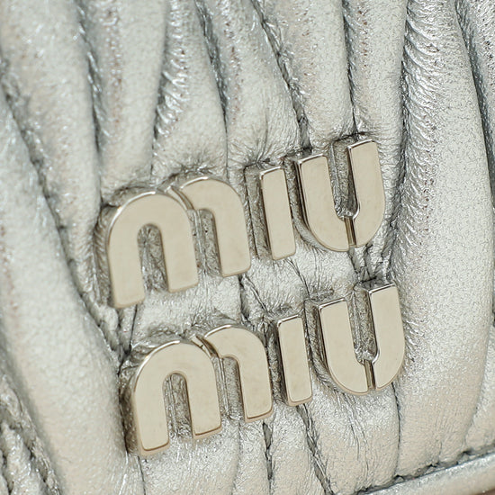 Load image into Gallery viewer, Miu Miu Metallic Silver Matelassé Nappa Card Holder
