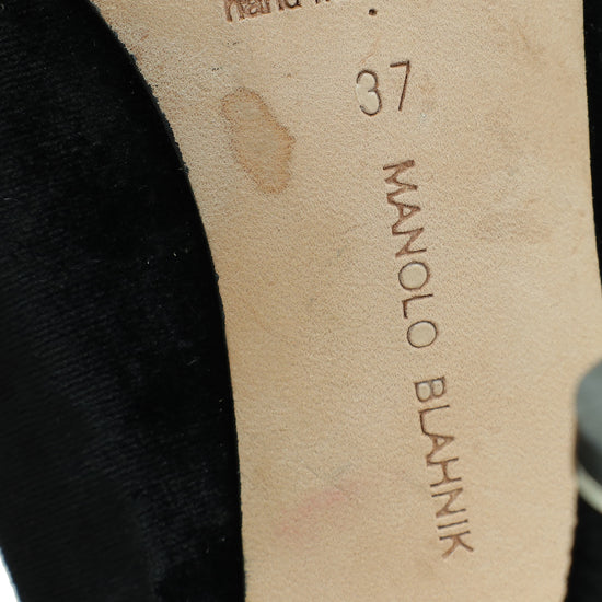 Manolo Blahnik Black Velvet Hangisi Pump 37