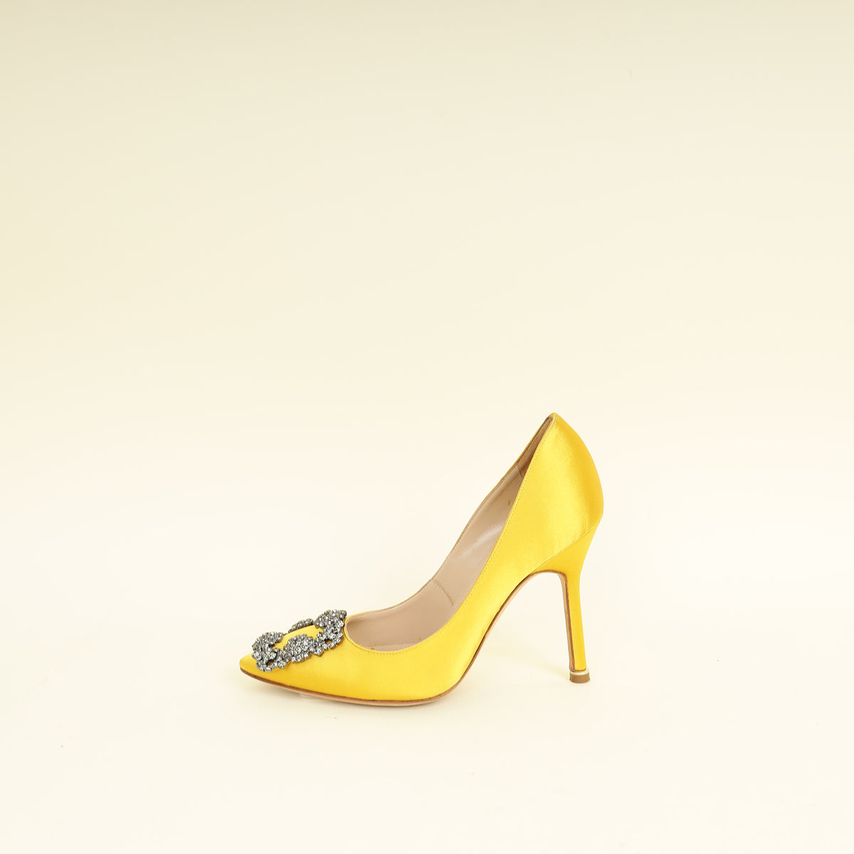 Manolo Blahnik Yellow Satin Hangisi Pumps 34
