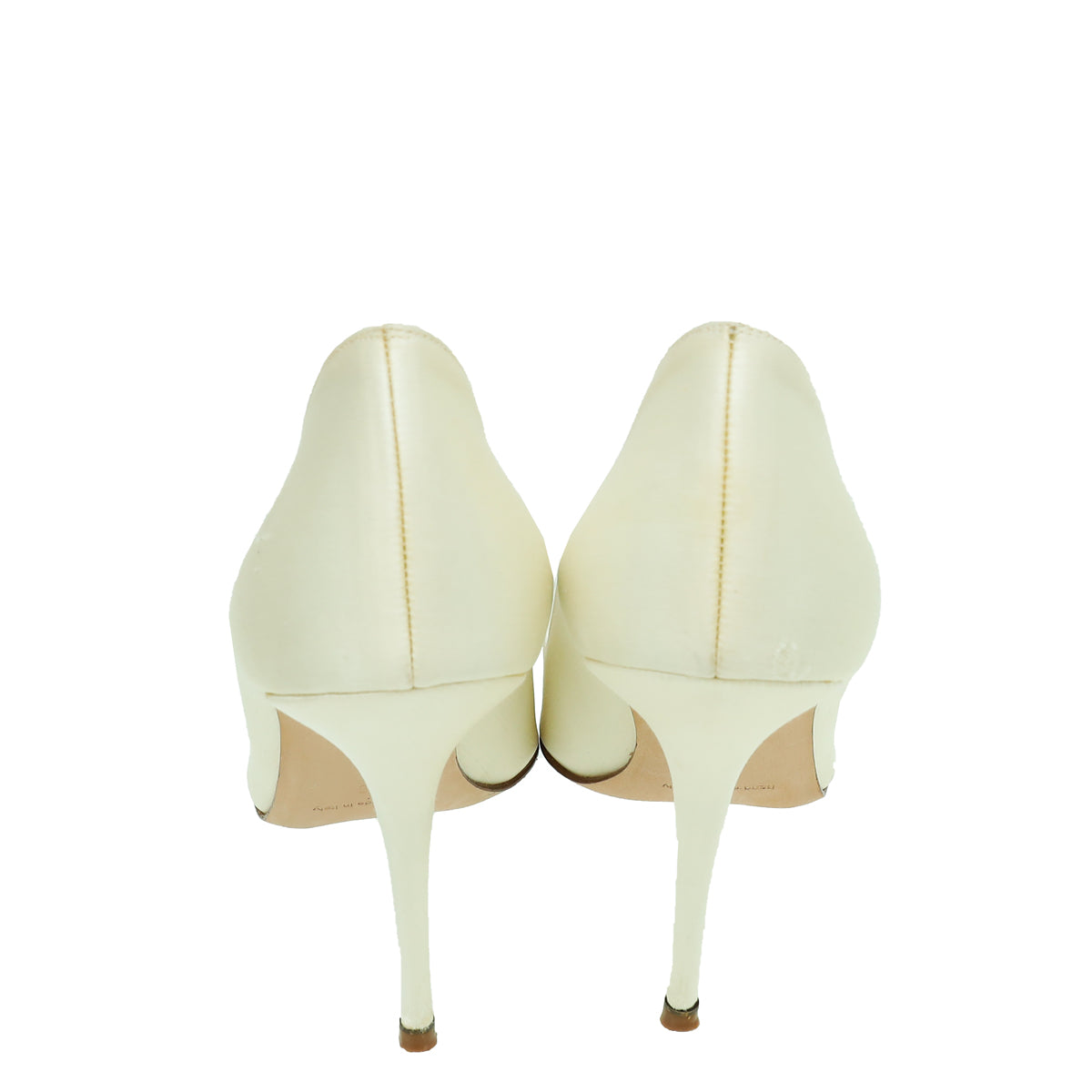 Manolo Blahnik Off White Satin Nadira Pump 38 – THE CLOSET