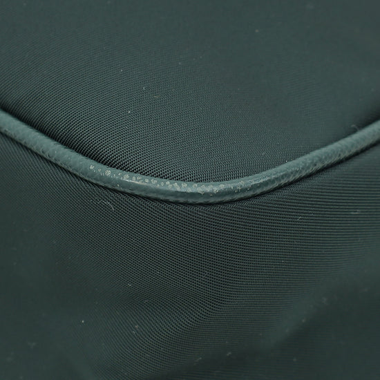 Load image into Gallery viewer, Prada Smeraldo Re-Edition 2005 Re-Nylon Bag
