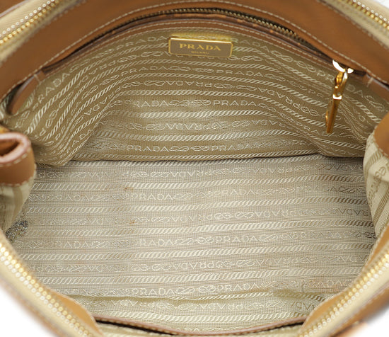 Load image into Gallery viewer, Prada Caramel Lux Galleria Medium Bag
