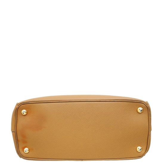 Load image into Gallery viewer, Prada Caramel Lux Galleria Medium Bag
