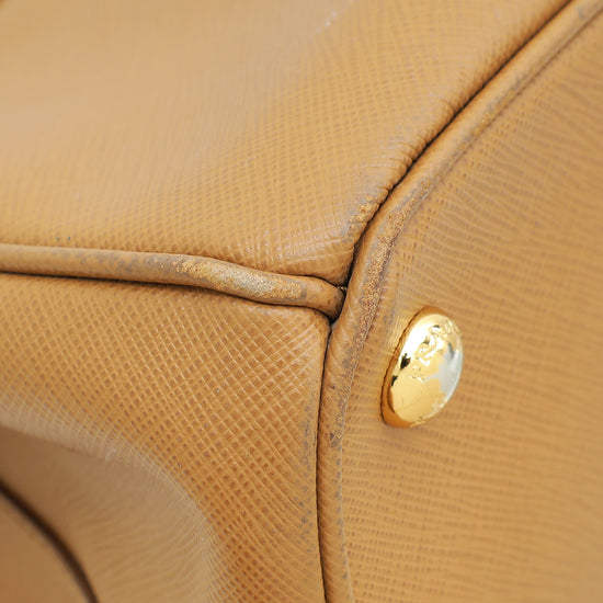 Load image into Gallery viewer, Prada Caramel Lux Galleria Medium Bag

