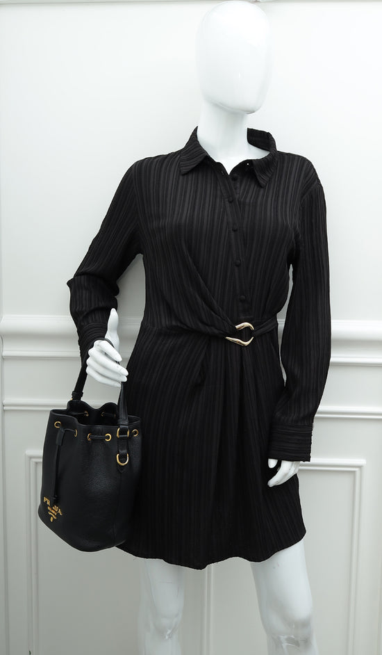 Load image into Gallery viewer, Prada Black Vitello Phenix Bucket Bag
