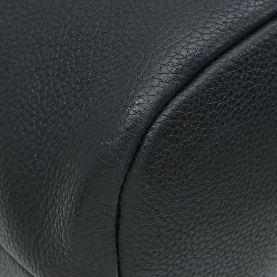 Load image into Gallery viewer, Prada Black Vitello Phenix Bucket Bag
