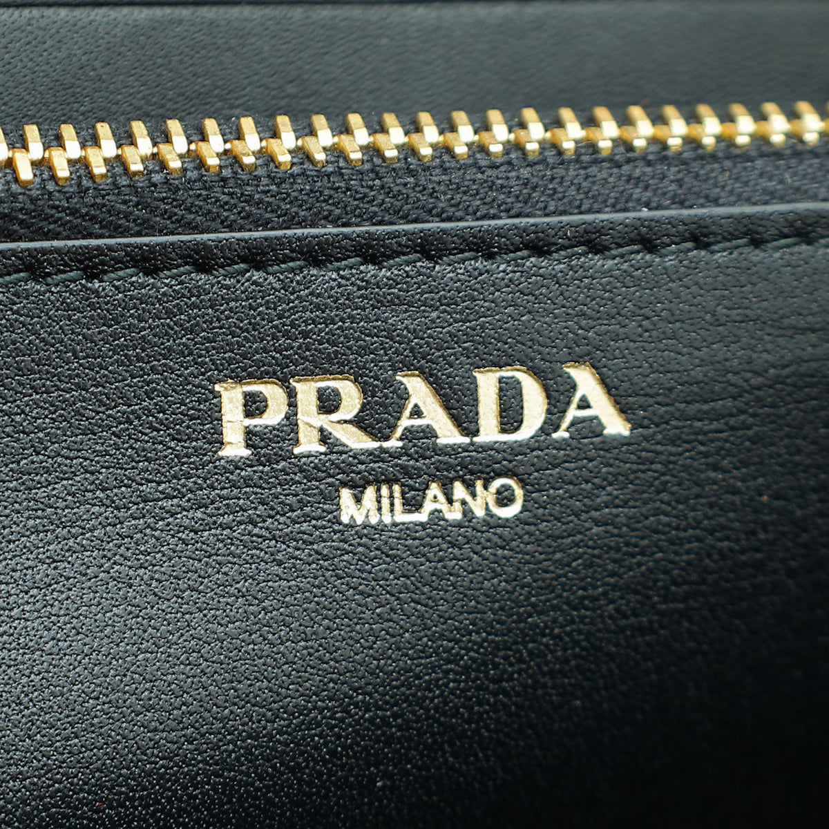 Prada Black Vitello Move Wallet on Chain