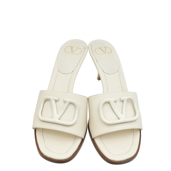 Load image into Gallery viewer, Valentino Cream Vlogo Signature 80 Slide Mules 40
