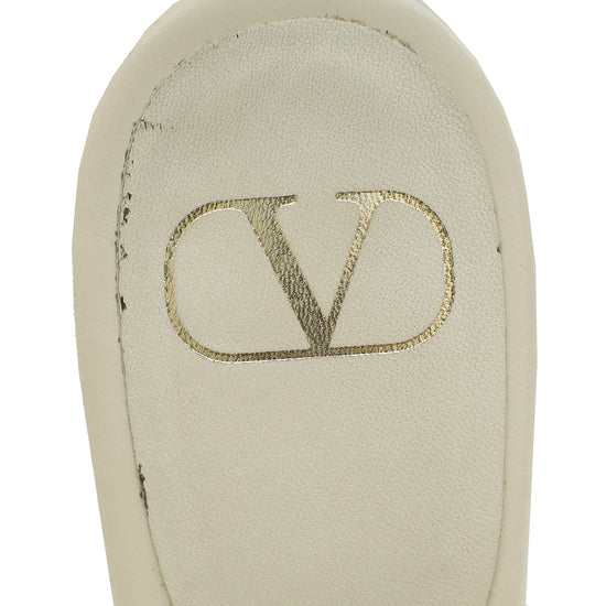 Load image into Gallery viewer, Valentino Cream Vlogo Signature 80 Slide Mules 40
