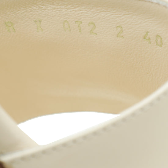 Load image into Gallery viewer, Valentino Cream Vlogo Signature 80 Slide Mules 40
