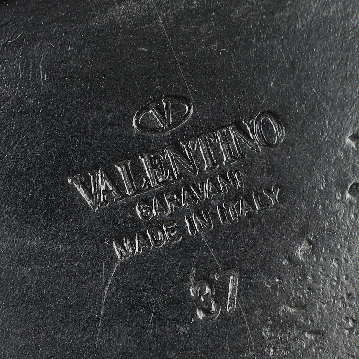 Valentino Black VLogo Slides 37