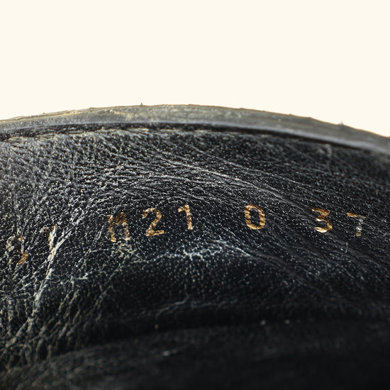 Valentino Black VLogo Slides 37