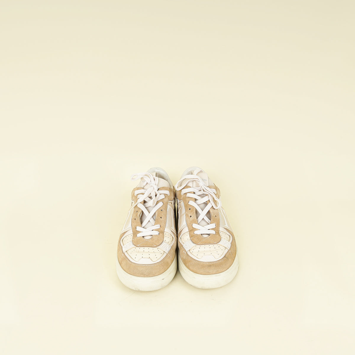 Valentino Beige VLTN Logo Sneaker 44 – THE CLOSET