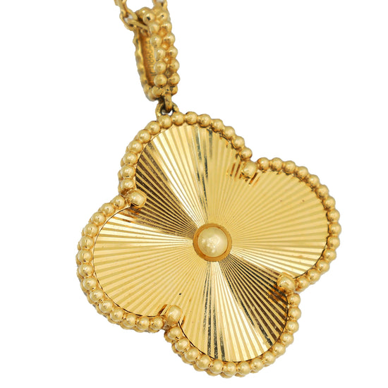 Load image into Gallery viewer, Van Cleef &amp;amp; Arpels 18K Yellow Gold 1 Motif Magic Alhambra Long Necklace
