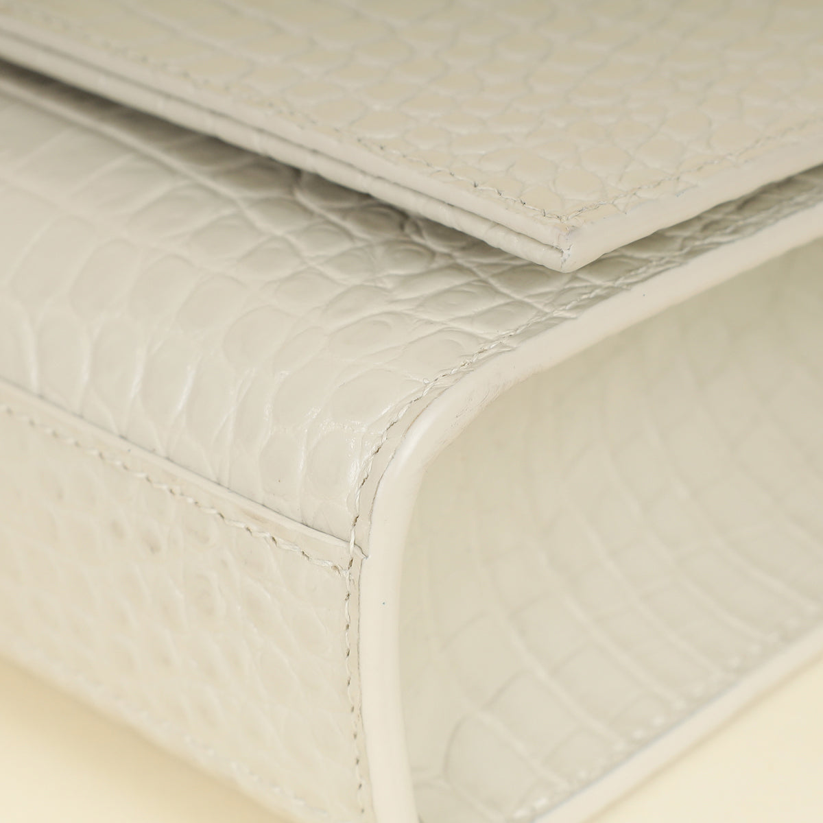 YSL Blanc Vintage Kate Tassel Croc Embossed Medium Shoulder Bag-YSL-THE CLOSET