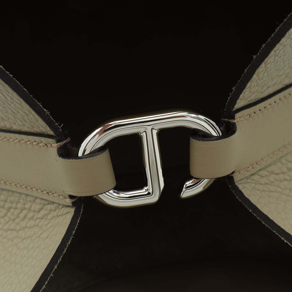Hermes Beige Marfa In-The-Loop 18 Bag — image 9 of 13