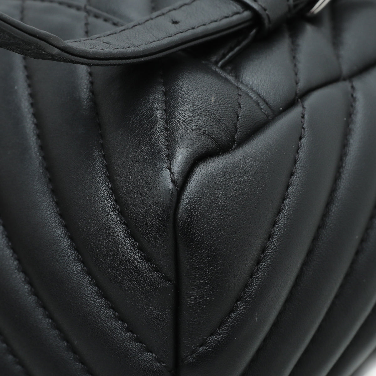 chanel chevron leather backpack Chanel Black CC Chevron Urban Spirit Small Backpack Bag – THE CLOSET