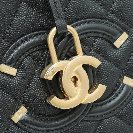 Chanel Medium Filigree Vanity Case - White Shoulder Bags, Handbags -  CHA924471