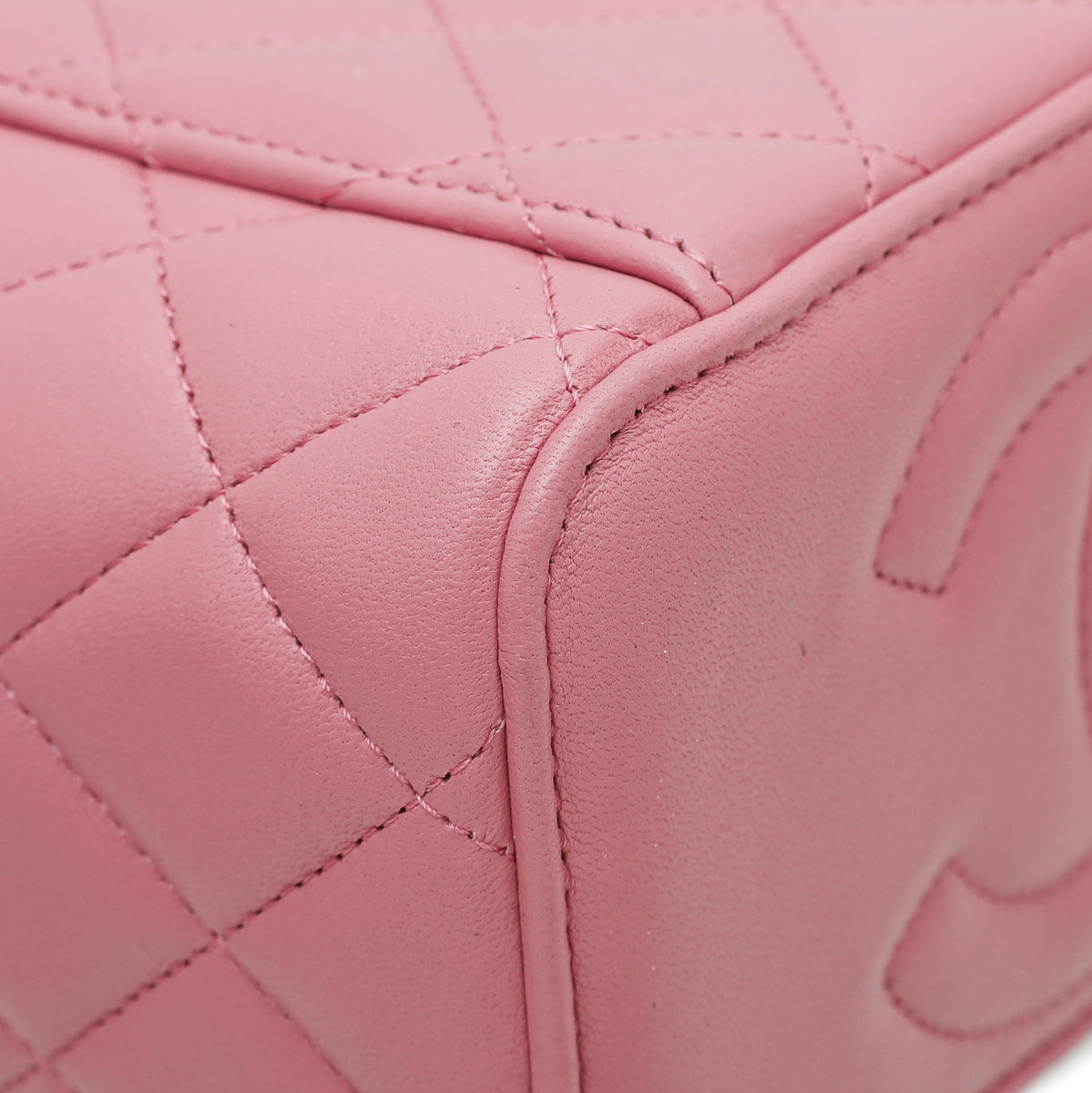 Chanel Pink CC Vanity Top Handle Small Case – THE CLOSET