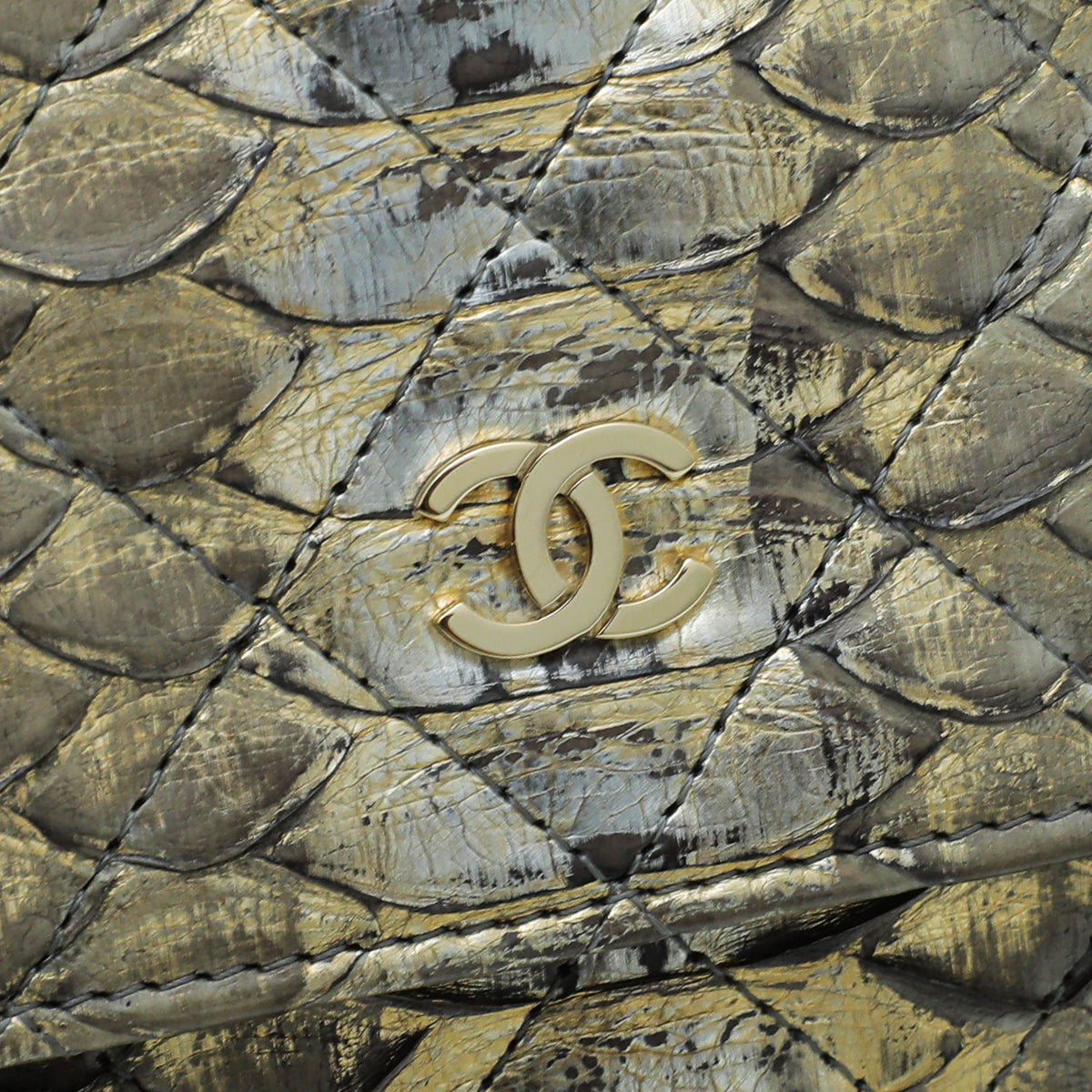 Chanel Metallic Bicolor Python CC Classic Wallet On Chain – THE CLOSET