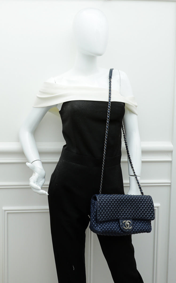 Chanel Navy Blue CC Micro Quilted Flap Medium Bag – The Closet