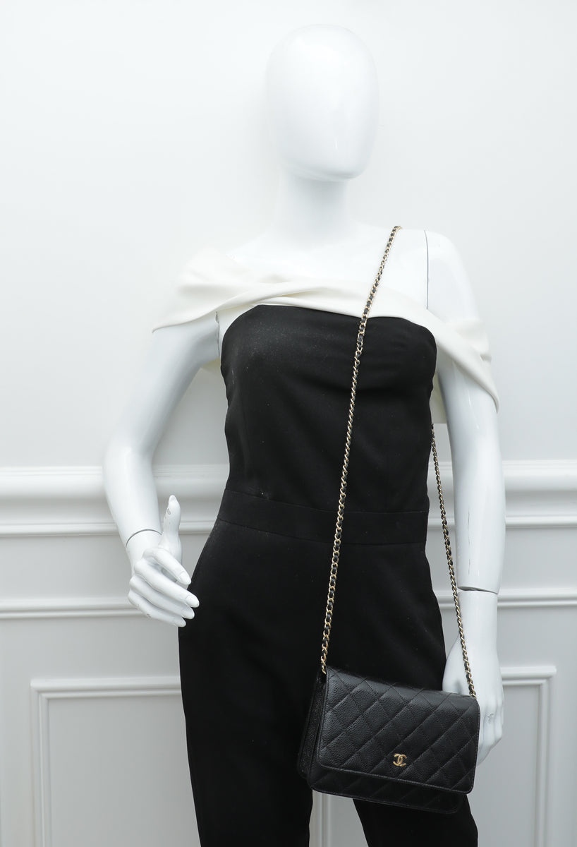Load image into Gallery viewer, Chanel Black CC Classic Wallet On Chain
