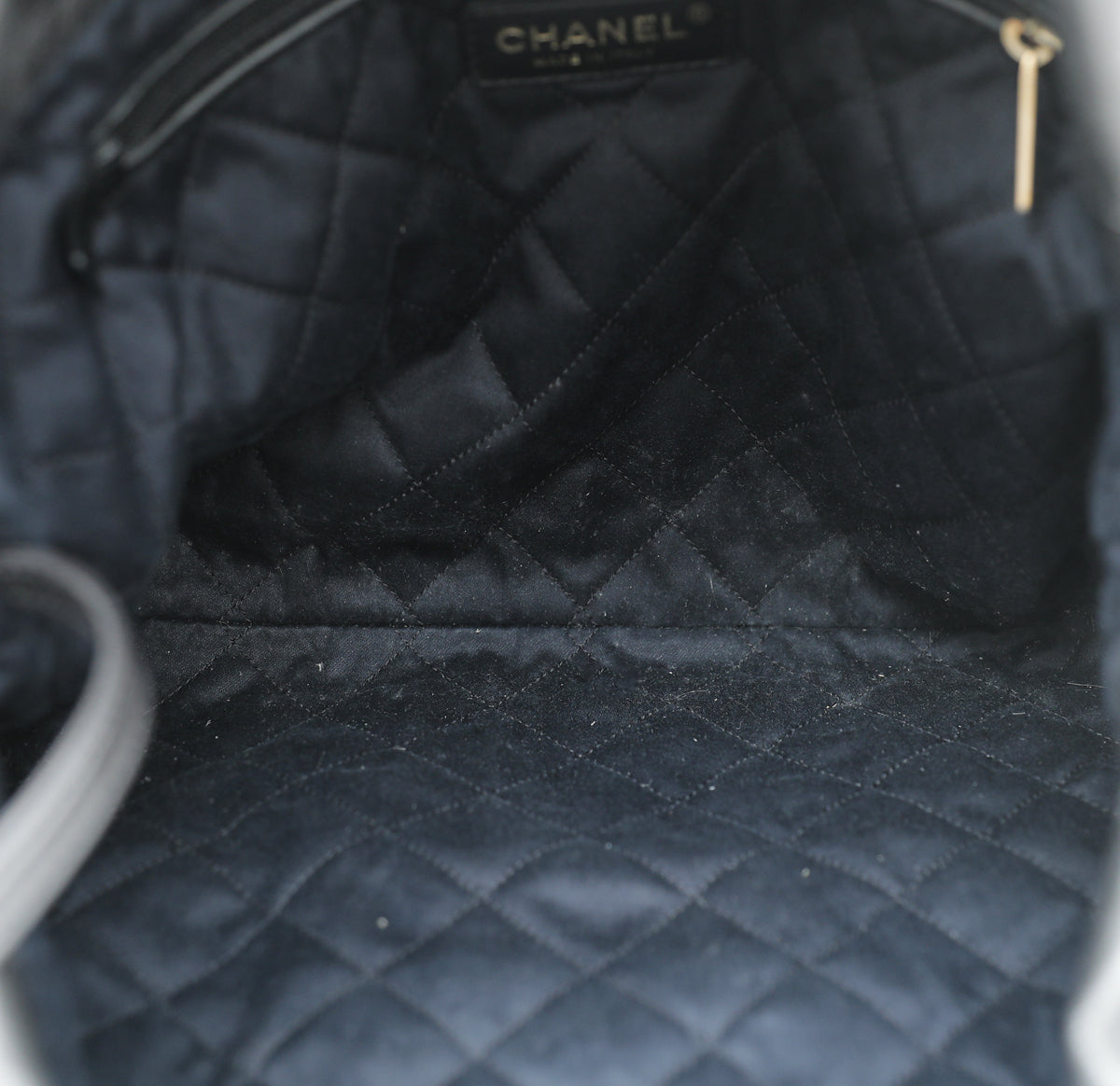 Chanel Metallic Grey 22 Quilt Bag