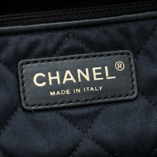 Chanel Metallic Grey 22 Quilt Bag