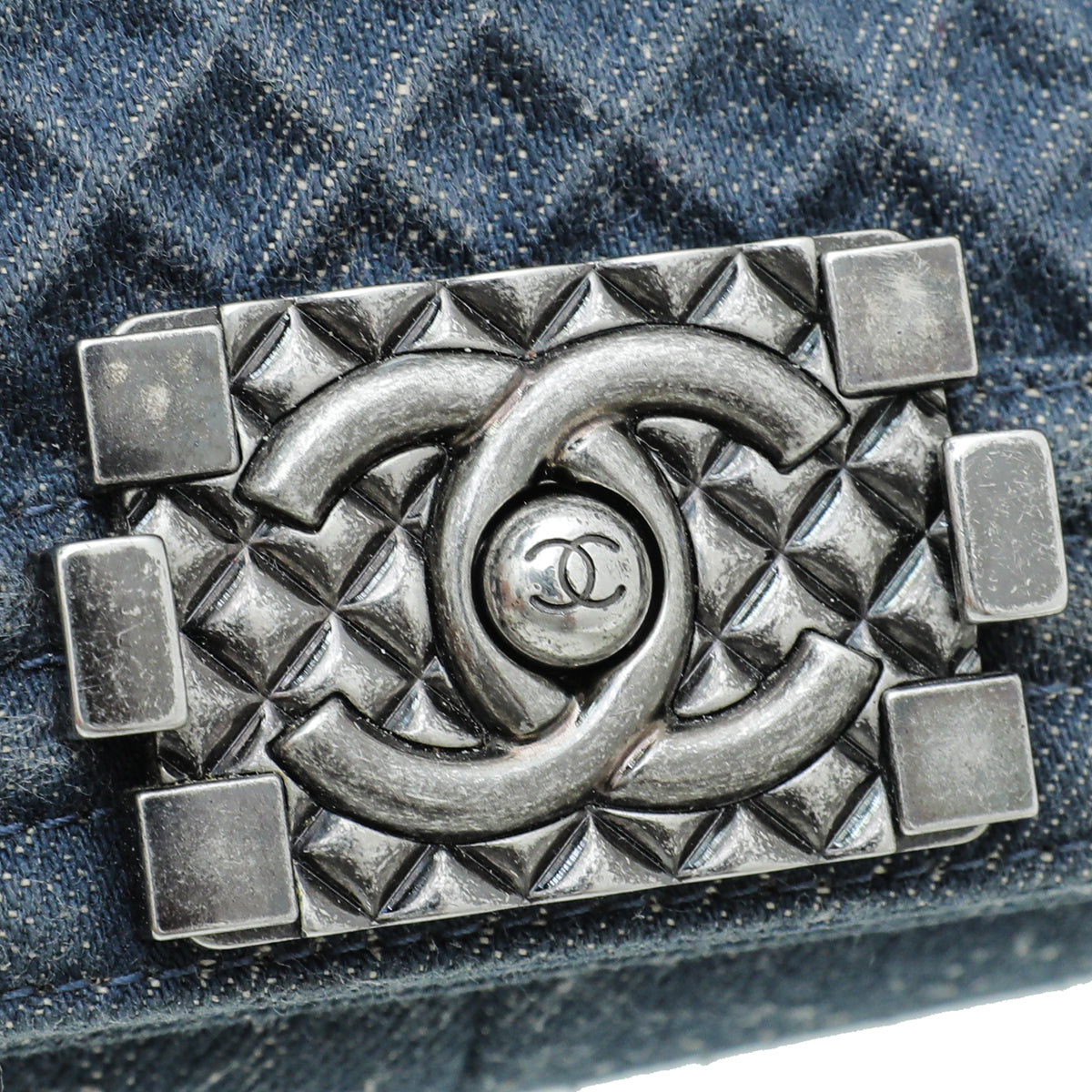 Chanel Grey Blue Le Boy Denim Diamond Medium Bag – The Closet