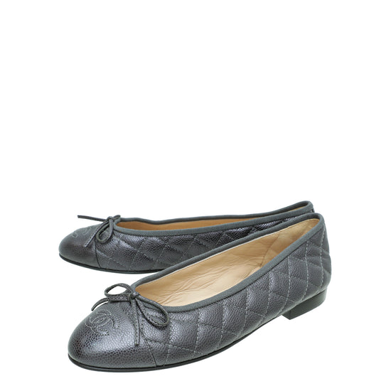 Chanel Grey/Black Suede Lambskin Cap Toe CC Ballerina Flats sz 39.5 rt.  $750 For Sale at 1stDibs