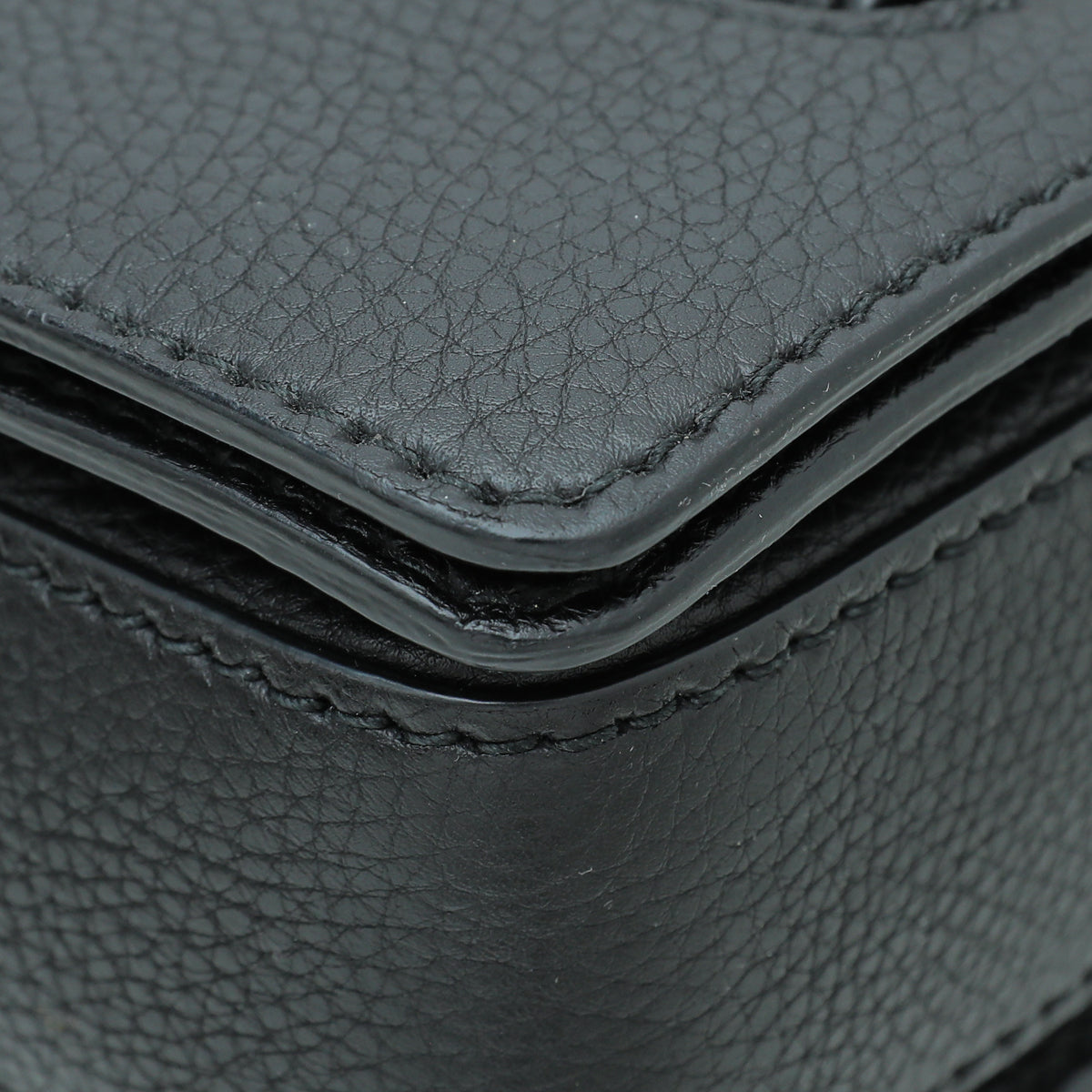 Christian Dior Black Dio(r)evolution Bag – THE CLOSET