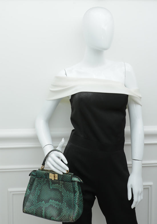 FENDI: Peekaboo Mini bag in leather - Green