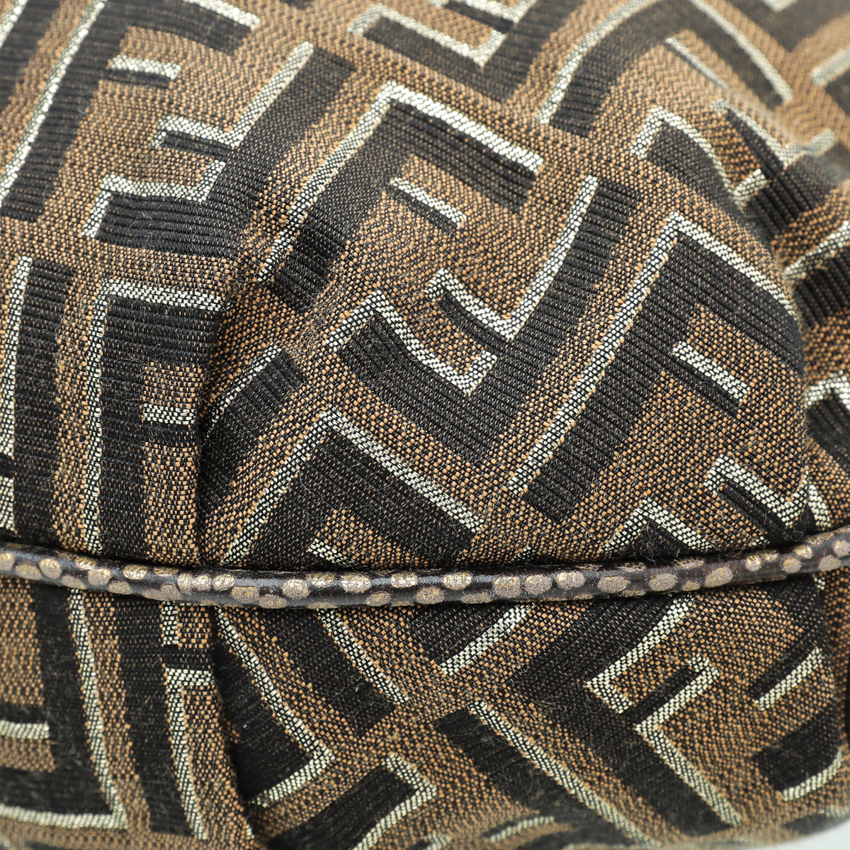Fendi Metallic Tobacco Zucca Chef Chain Hobo Bag – THE CLOSET