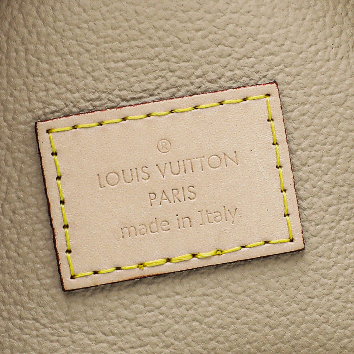 Nice vanity case Louis Vuitton Brown in Not specified - 25261529