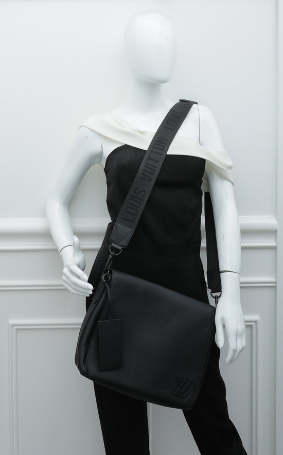2022 Louis Vuitton Black Messenger W/tag Aerogram Messenger Bag