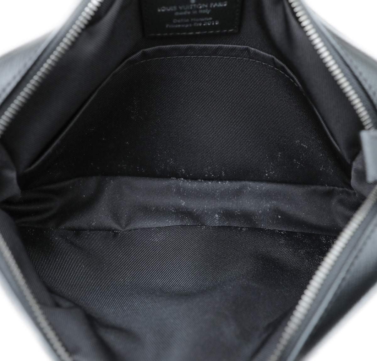 Reporter PM Taiga Leather Messenger Bag – Poshbag Boutique