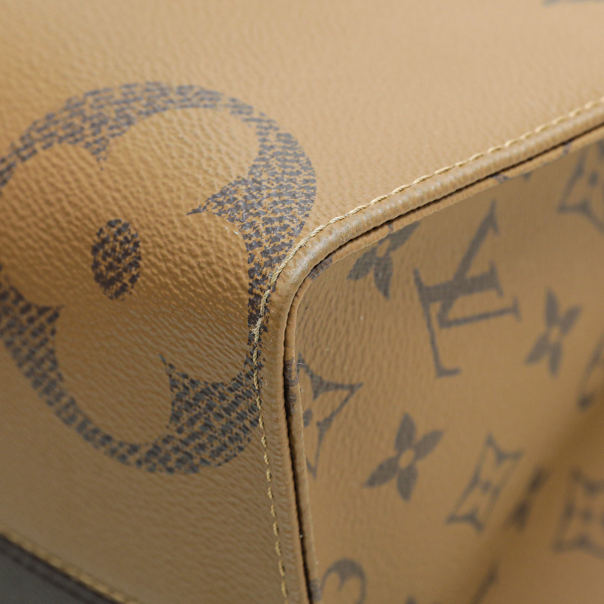 Louis Vuitton Monogram Reverse Giant Onthego MM Bag