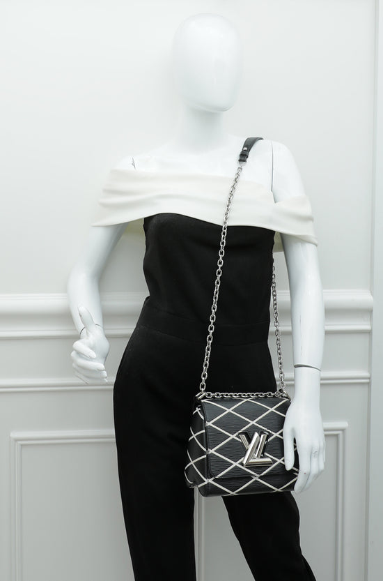 Louis Vuitton Black Epi Malletage Twist MM Shoulder Bag Louis Vuitton